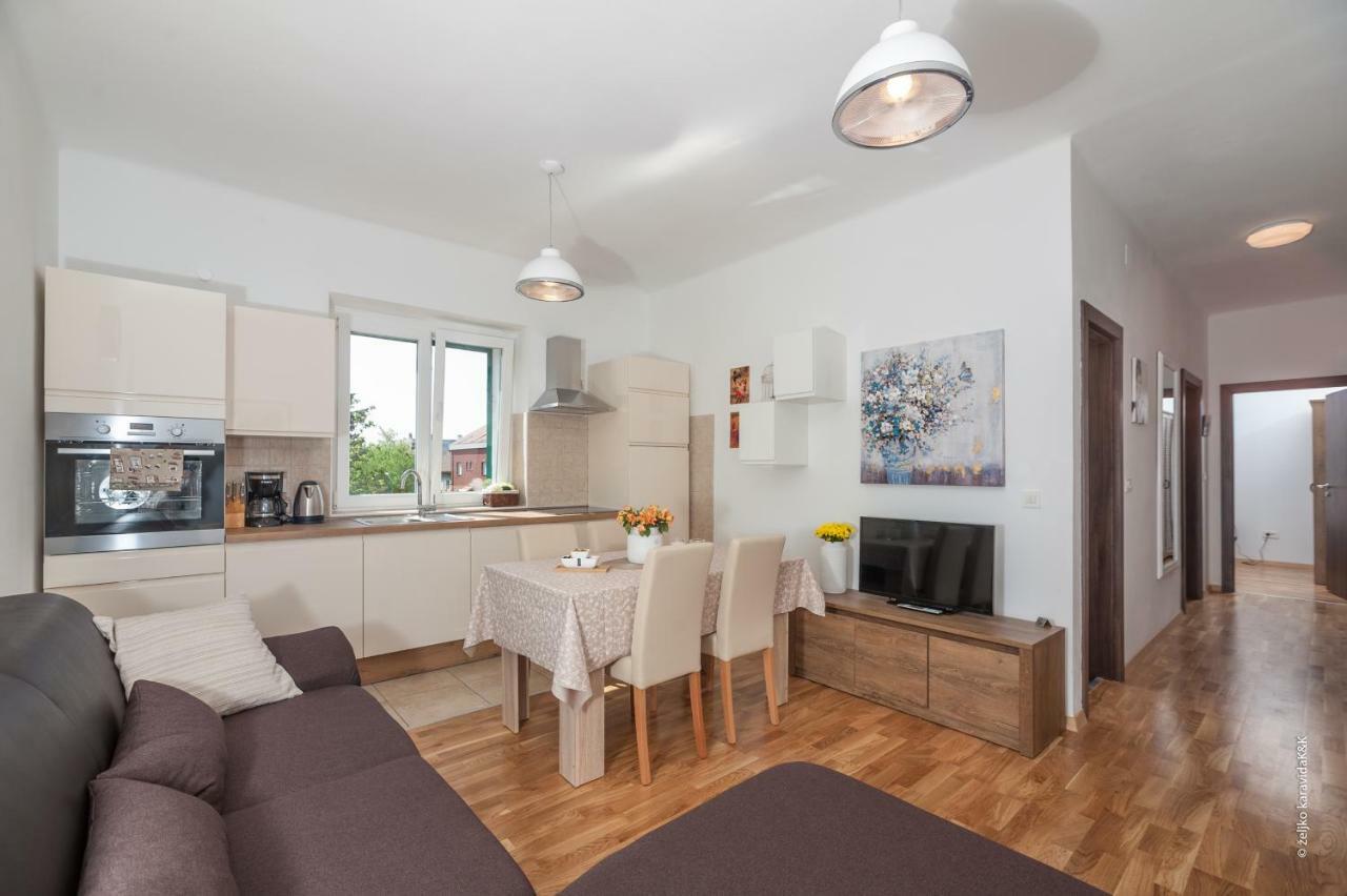 Sunny Place Apartment